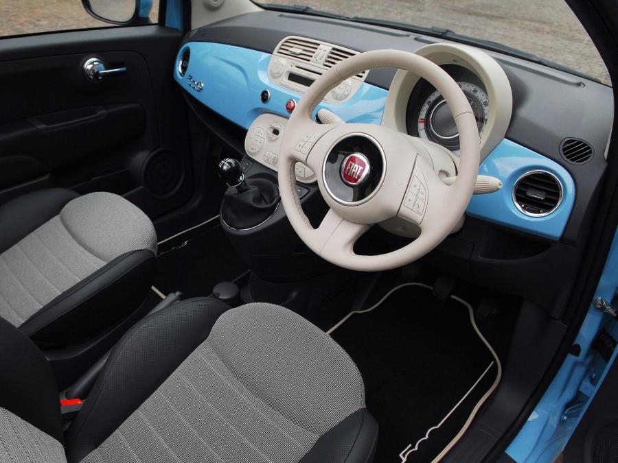  Fiat 500C TwinAir 2010 года  (UK) (фото 10 из 16)
